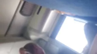 그녀는 섹스의 포르노 야동 일부를 위해 남자에게 간다.