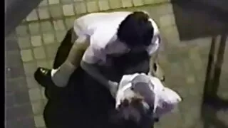 디나 포르노 야동 딘은 그의 여친과 그녀의 새엄마를 엿 먹어.