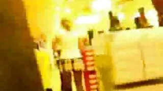 침실에서 빌어 먹을. 무료 포로노 사이트