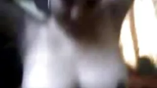 심리 치료사는 남자가 자위하는 것을 포르노 야동 지켜 봅니다.