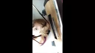 상트 페테르부르크 여자는 무료 야도 ㅇ 안마사의 정자를 삼킨다.