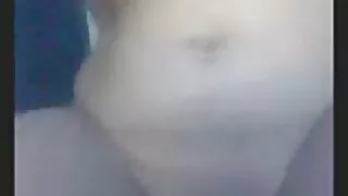 금발은 거무스름한 친구와 침을 뱉습니다. 빛이 없는 집에서 섻 사이트 빌어먹을.