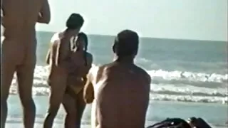 여자 친구는 레즈비언 게임에 열정적입니다. 포르노 웹 사이트