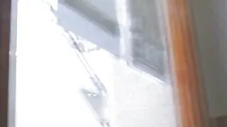 그녀는 그녀의 다리로 성인 무료 포르노 그녀의 애인의 거시기를 쓰다듬어.