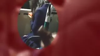 매력적인 발레리나가 프로노 사이트 모자를 놀립니다.